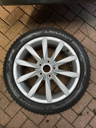 Golf alloy wheel with - vw, in